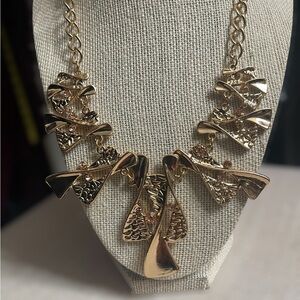 Elegant Gold Statement Necklace